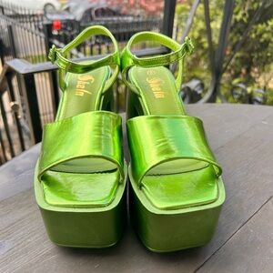 SHEIN Shiny Green Platform Heels